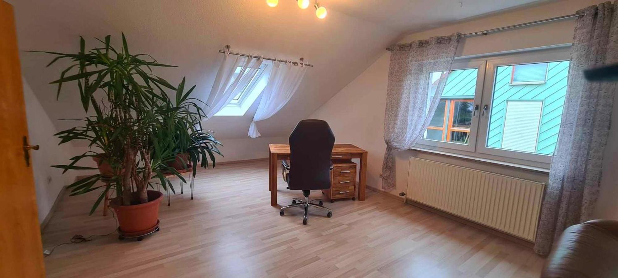 Gemuetliche 120 Qm Ferienwohnung Mit Balkon Adelsdorf ภายนอก รูปภาพ