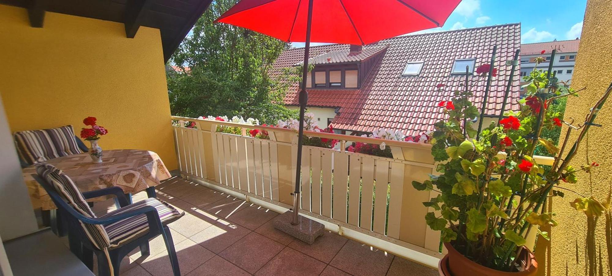 Gemuetliche 120 Qm Ferienwohnung Mit Balkon Adelsdorf ภายนอก รูปภาพ